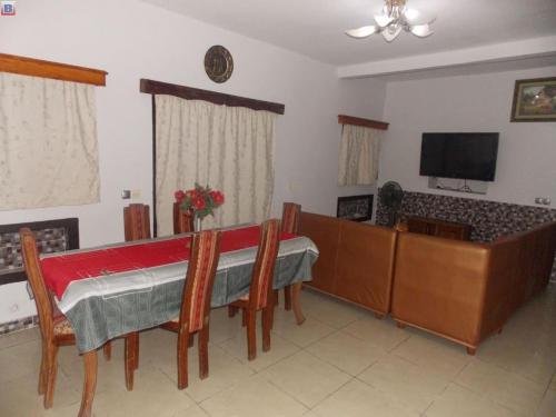 VILLA 3 PIECES MEUBLEE A LOUER POUR LES VACANCES - ABIDJAN YOPOUGON